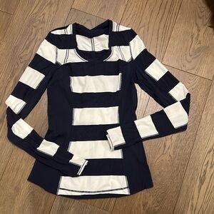 Lululemon long sleeve striped reflective shirt, size 4